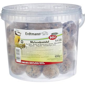 50 Meisenknödel ohne Netz im Eimer